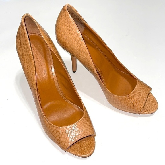 Rachel Roy Snake Skin Cream High Heels SIZE 8 - Picture 1 of 12